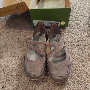 Earth Origins Tova Slip On